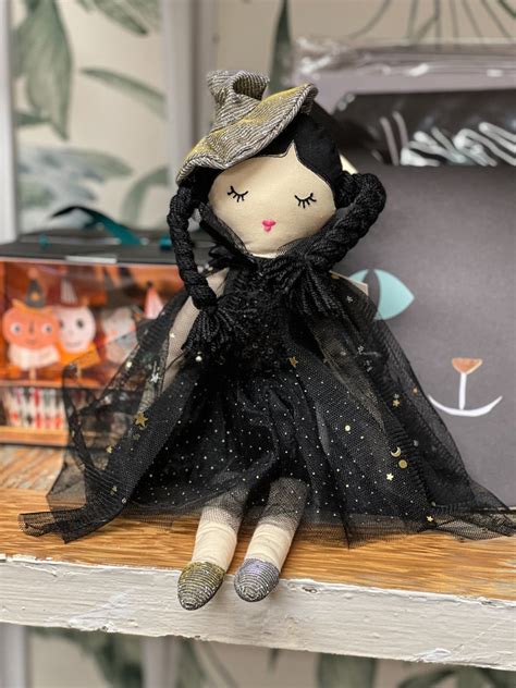 The captivating beauty of the Mon Ami Cassadnra Witch Doll